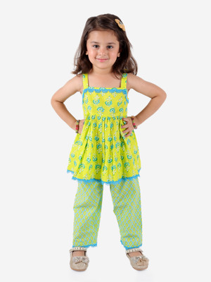 Superminis Girls Festive & Party Kurta and Palazzo Set(Green Pack of 1)