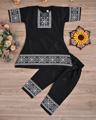 HouseOfCommon Girls Casual Kurta and Pyjama Set(Black Pack of 1)