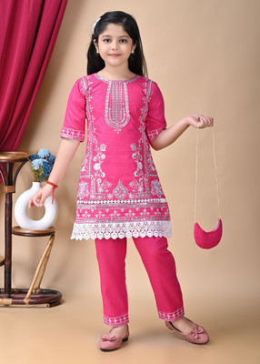 A M ENTERPRISE Girls Casual Kurta and Churidar Set(Blue Pack of 1)