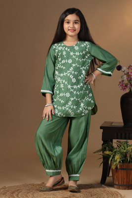 Sangria Girls Festive & Party Kurta and Sharara Set(Green Pack of 1)