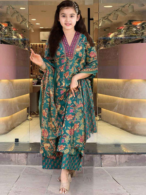 Heerkart Girls Casual Churidar and Dupatta Set(Green Pack of 1)