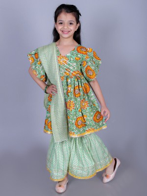 FabJunior Baby Girls Festive & Party Kurta, Pyjama & Dupatta Set(Green Pack of 1)