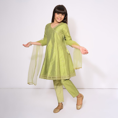 Akkriti by Pantaloons Girls Casual Dupatta and Pyjama Set(Green Pack of 1)