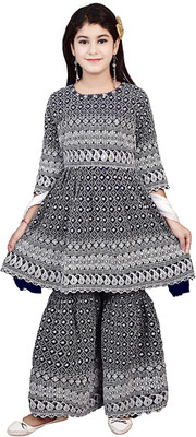 AYUB FASHIONN Girls Casual Kurti, Patiala and Dupatta Set(Blue Pack of 1)