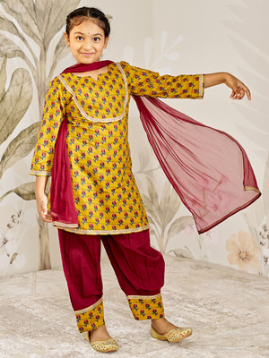 VASTRAMAY Girls Festive & Party Kurta and Patiala Set(Yellow Pack of 1)