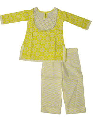 spack jerrow Girls Festive & Party Kurta and Pyjama Set(Yellow Pack of 1)