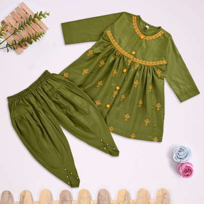 K G N DR Indi Baby Girls Midi/Knee Length Casual Dress(Green, 3/4 Sleeve)