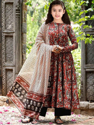 Bholukart Girls Casual Churidar and Dupatta Set(Maroon Pack of 1)