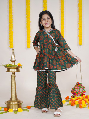 KiddoPanti Girls Festive & Party Kurta and Sharara Set(Dark Green Pack of 1)