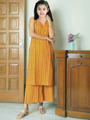 ROSMEAN Girls Formal Kurta and Trouser Set(Yellow Pack of 1)