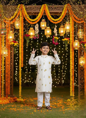 maaesa Boys Casual, Festive & Party Kurta and Pyjama Set(White Pack of 1)