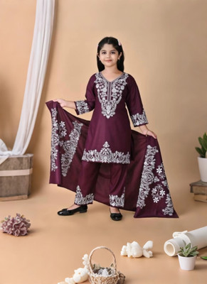 hotfashiondress Girls Festive & Party Kurta, Churidar & Dupatta Set(Maroon Pack of 1)