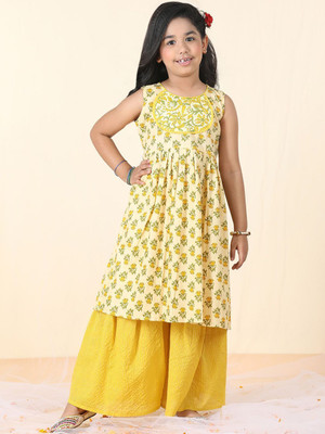Sangria Girls Festive & Party Kurta and Pyjama Set(Yellow Pack of 1)