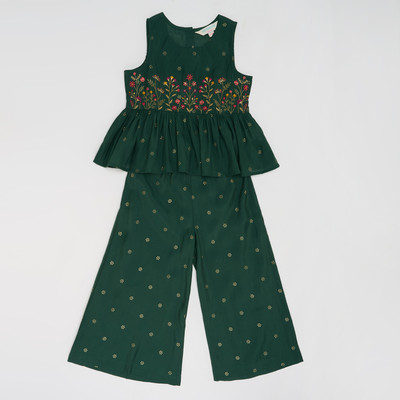 Akkriti by Pantaloons Girls Casual Top and Skirt Set(Green Pack of 1)