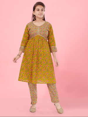 Aarika Girls Festive & Party Kurta and Trouser Set(Yellow Pack of 1)