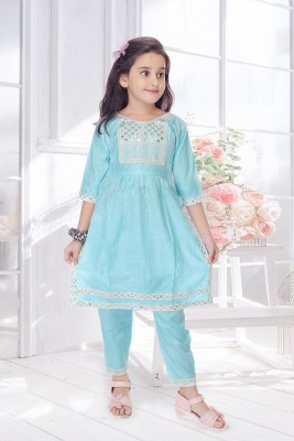 qadri fashion Girls Festive & Party Kurta and Pyjama Set(Light Blue Pack of 1)