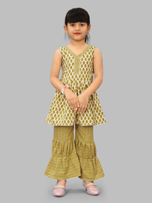 Shlok Enp Girls Festive & Party, Casual Kurta and Palazzo Set(Green Pack of 1)