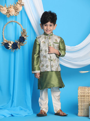 VASTRAMAY Boys Festive & Party Kurta and Pyjama Set(Green Pack of 1)