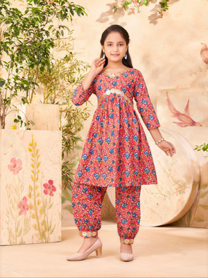 MUHURATAM Girls Festive & Party Kurta and Patiala Set(Red Pack of 1)