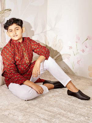 VASTRAMAY Boys Festive & Party Kurta and Pyjama Set(Red Pack of 1)