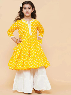 Pinkshierd Girls Festive & Party Kurta and Pyjama Set(Yellow Pack of 1)