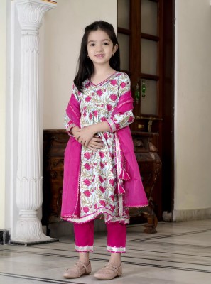 Renqiran Baby Girls Festive & Party Kurti, Legging and Dupatta Set(Pink Pack of 1)