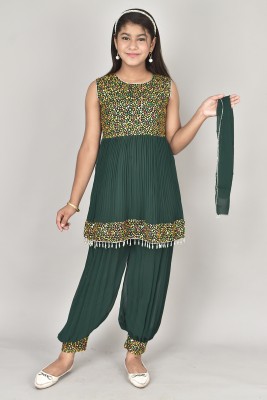 KUBED FASHION Girls Festive & Party, Wedding Kurta, Pyjama & Dupatta Set(Green Pack of 1)