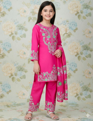 hotfashiondress Girls Casual Kurta, Pyjama & Dupatta Set(Pink Pack of 1)