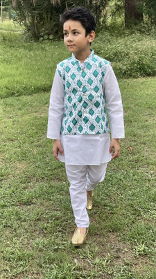 KL Collection Boys Festive & Party Kurta, Waistcoat and Pyjama Set(Multicolor Pack of 1)