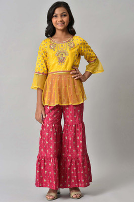 Aurelia Girls Casual Kurta and Trouser Set(Yellow Pack of 2)