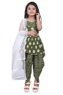 Zenix Collection Girls Casual Kurta, Dhoti Pant & Dupatta Set(Green Pack of 1)