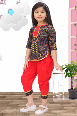 Samshil Fashion Girls Festive & Party Kurta and Dhoti Pant Set(Grey Pack of 1)