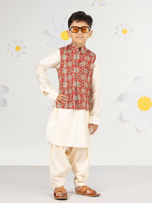 VASTRAMAY Boys Festive & Party Kurta, Waistcoat and Pyjama Set(Red Pack of 1)
