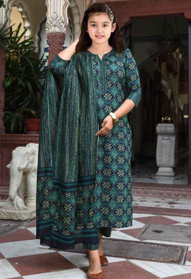 Various Vault Girls Casual Kurta and Churidar Set(Green Pack of 3)