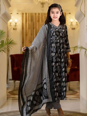 ROSMEAN Girls Formal Kurta, Pyjama & Dupatta Set(Black Pack of 1)