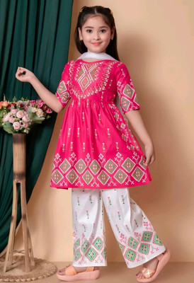 Ahil Dresses Girls Casual Kurta, Pyjama & Dupatta Set(White Pack of 1)