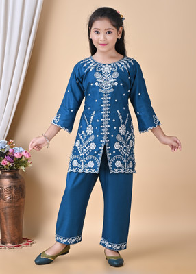 S SOYAIB DRESSES Girls Wedding Kurta and Pyjama Set(Blue Pack of 1)