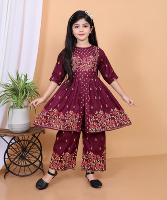 LINKKART FASHION Girls Casual Kurta and Churidar Set(Maroon Pack of 1)