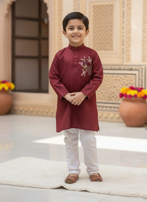 SHREEJI ENTERPRISE Boys Wedding Kurta and Pyjama Set(Maroon Pack of 1)