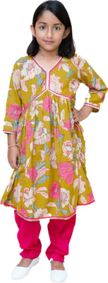 MAITREYO Girls Festive & Party Kurti and Legging Set(Green Pack of 1)