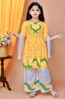 Safir Dresses Girls Festive & Party Kurta, Churidar & Dupatta Set(Pink Pack of 1)