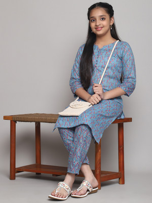 Various Vault Girls Casual Kurta and Pyjama Set(Blue Pack of 1)