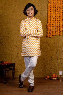 BT DEZINES Boys Festive & Party, Wedding Kurta and Pyjama Set(Yellow Pack of 1)