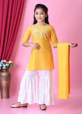 STEEPEARLY Baby Girls Festive & Party Kurta, Pyjama & Dupatta Set(Yellow Pack of 1)