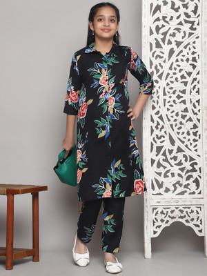 Various Vault Girls Casual Kurta and Pyjama Set(Green Pack of 1)