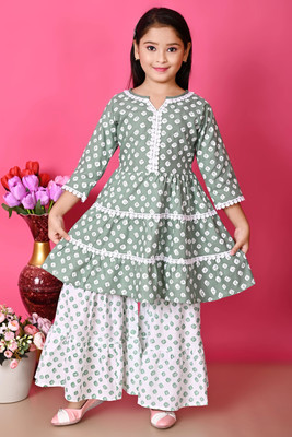 Jbegam Girls Casual Kurta and Sharara Set(Green Pack of 1)