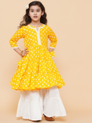 Pinkshierd Girls Wedding Kurta and Palazzo Set(Yellow Pack of 1)