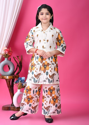 Mselimdresses Girls Wedding Kurta and Pyjama Set(Orange Pack of 1)
