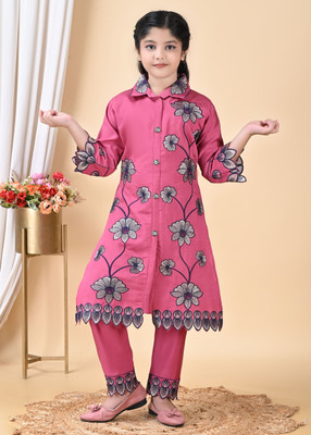 S SOYAIB DRESSES Girls Wedding Kurta and Pyjama Set(Pink Pack of 1)