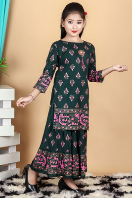 Quipple Girls Festive & Party, Wedding, Casual Top and Skirt Set(Green Pack of 1)